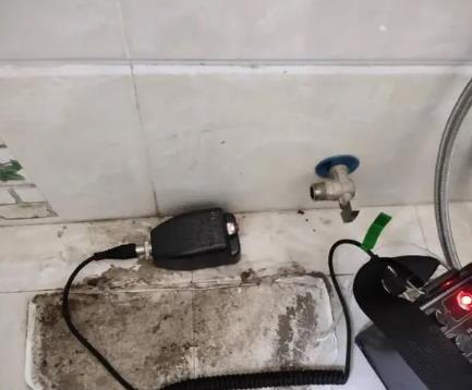聊城市屋顶漏水维修公司分享下卫生间漏水的危害及解决方法